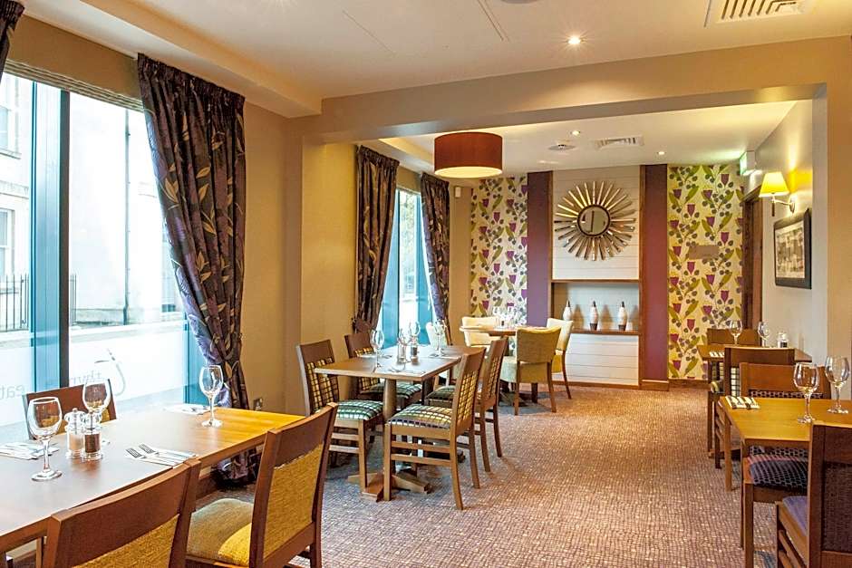 Premier Inn Bath City Centre