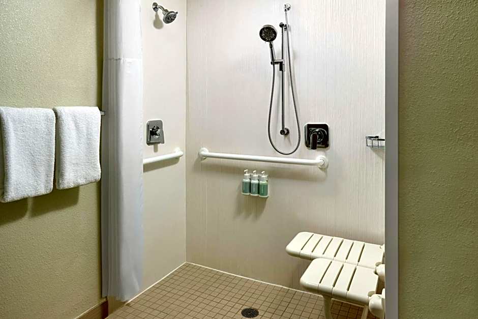 Courtyard By Marriott Detroit Dearborn