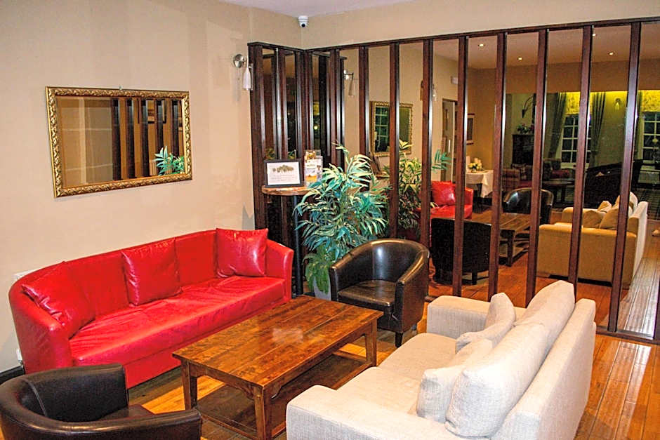 Ty Newydd Country Hotel