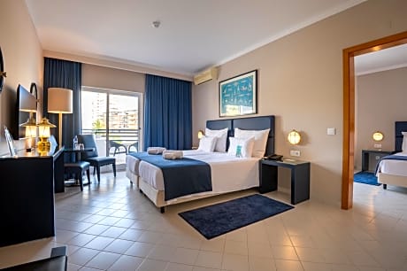 Junior Suite (2 Adults + 2 Children)