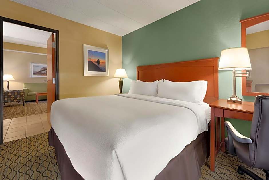 Holiday Inn & Suites Duluth-Downtown By IHG