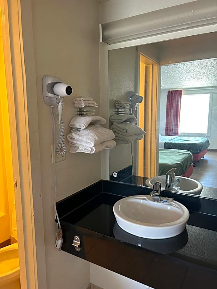 Rodeway Inn Washington PA