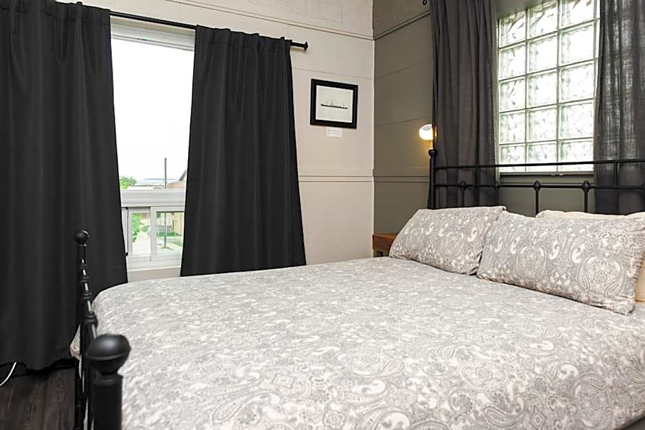 Photo 1 of 4 of 1 Queen Bed Suite, No Pets