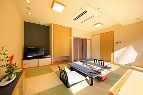 Japanese-Style Standard Room with View Bath