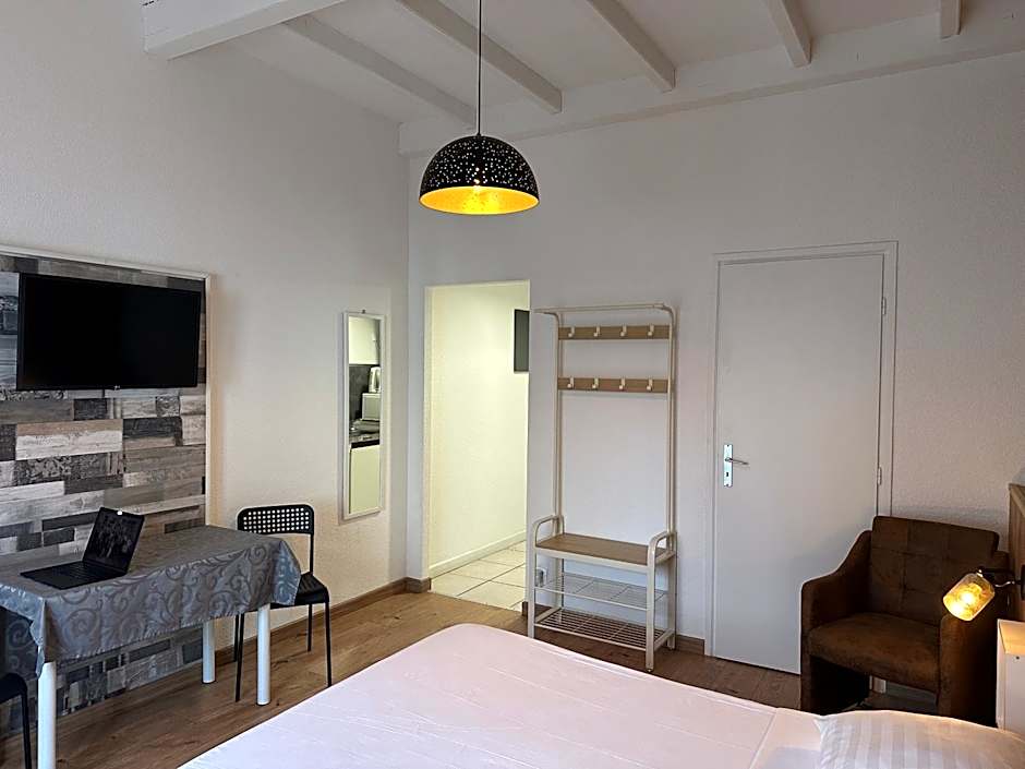 Studio/Hôtel Porte De France