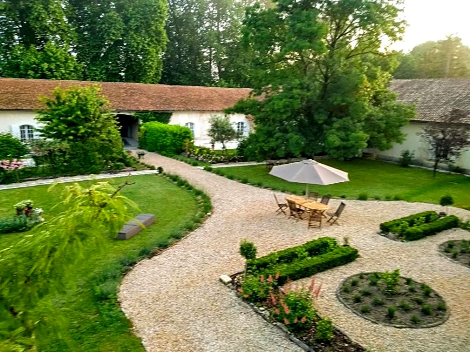 Le Domaine Des Platanes