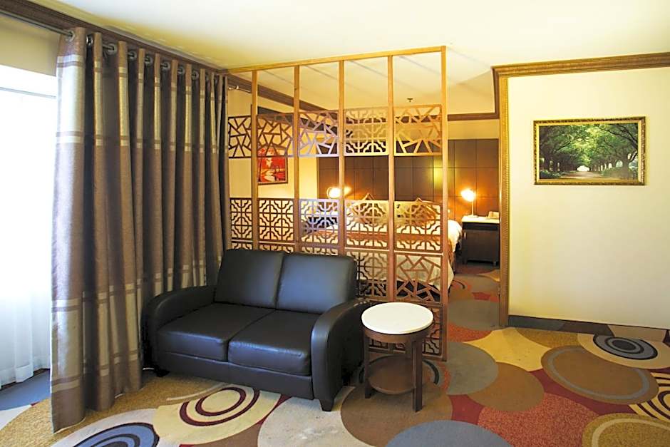 LA Crystal Hotel -Los Angeles-Long Beach Area