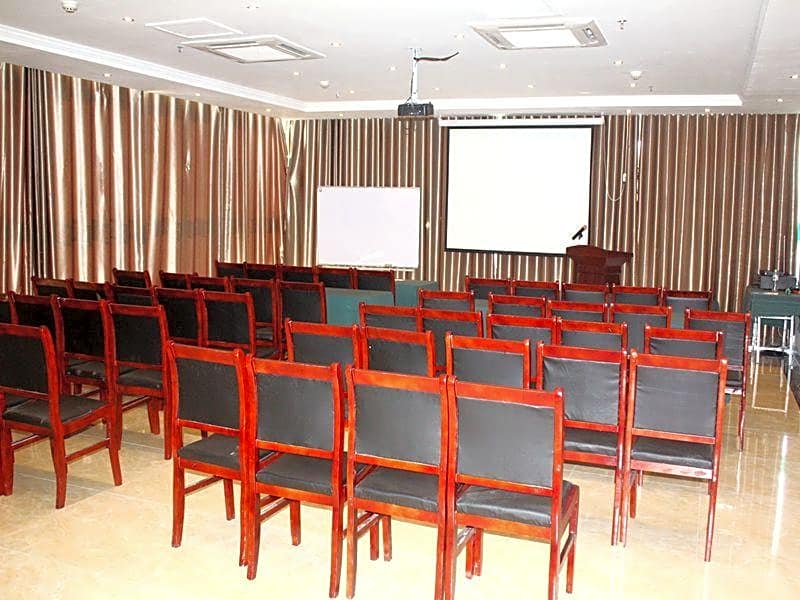 GreenTree Inn Shandong Liaocheng Chiping East Huixin Road Business Hotel