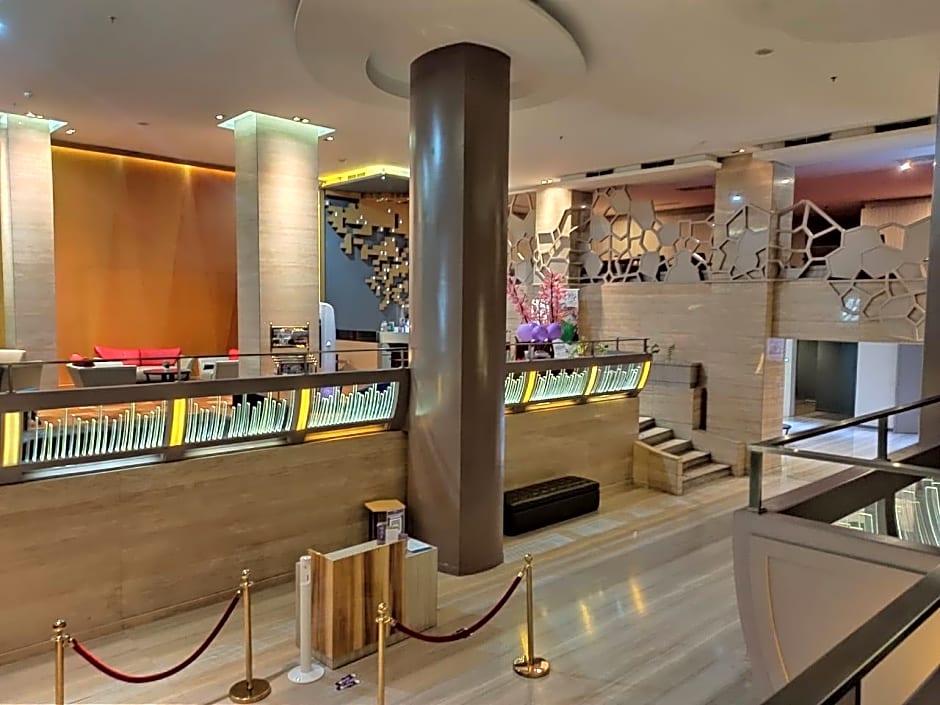 Royal Bay Hotel Makassar