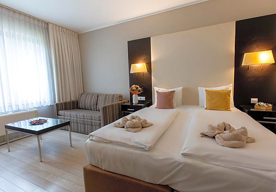 Lion'S Garden Hotel