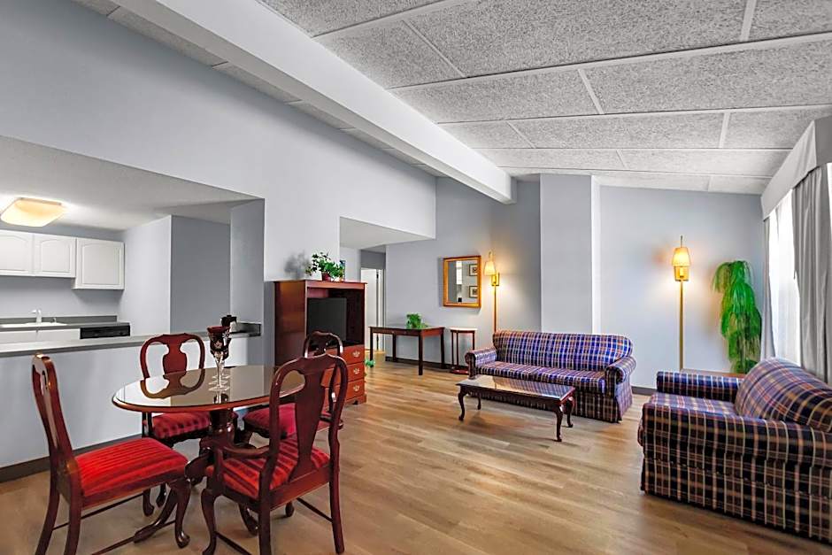 Clarion Inn Falls Church-Arlington