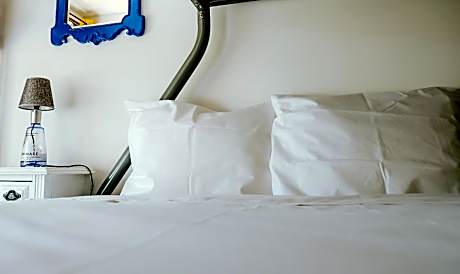 Help Yourself Hostels - Restelo