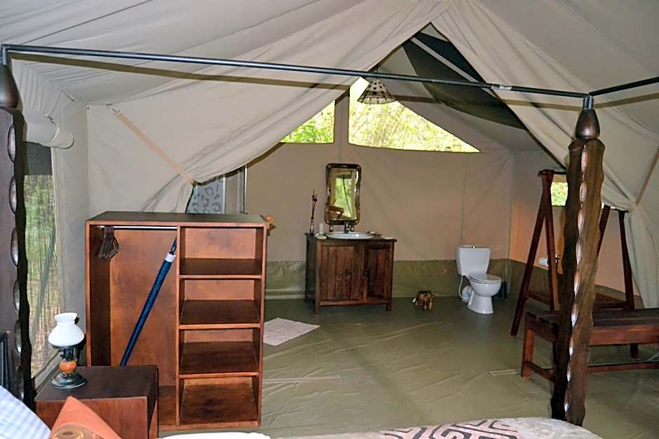 Mara River Camp