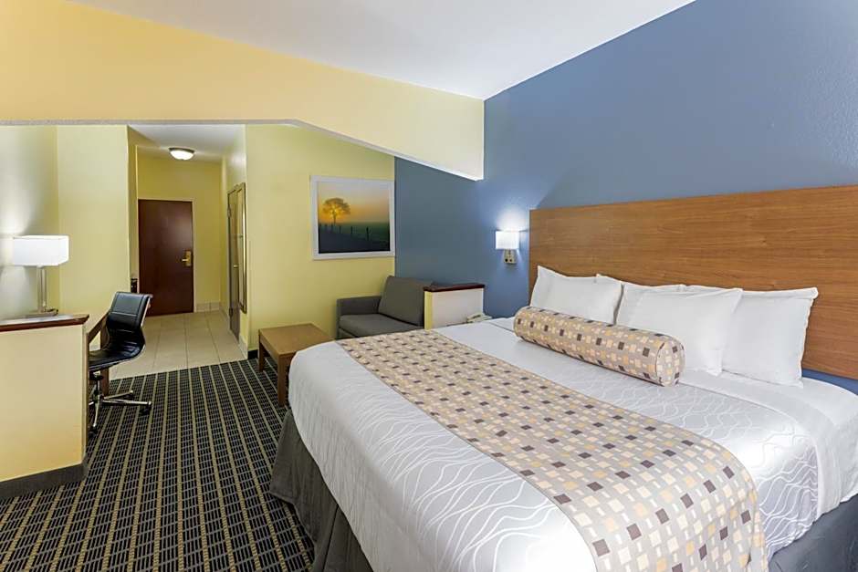 Days Inn & Suites by Wyndham Union City