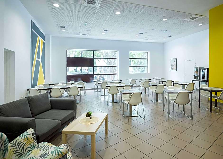 Comfort Aparthotel Nimes Centre
