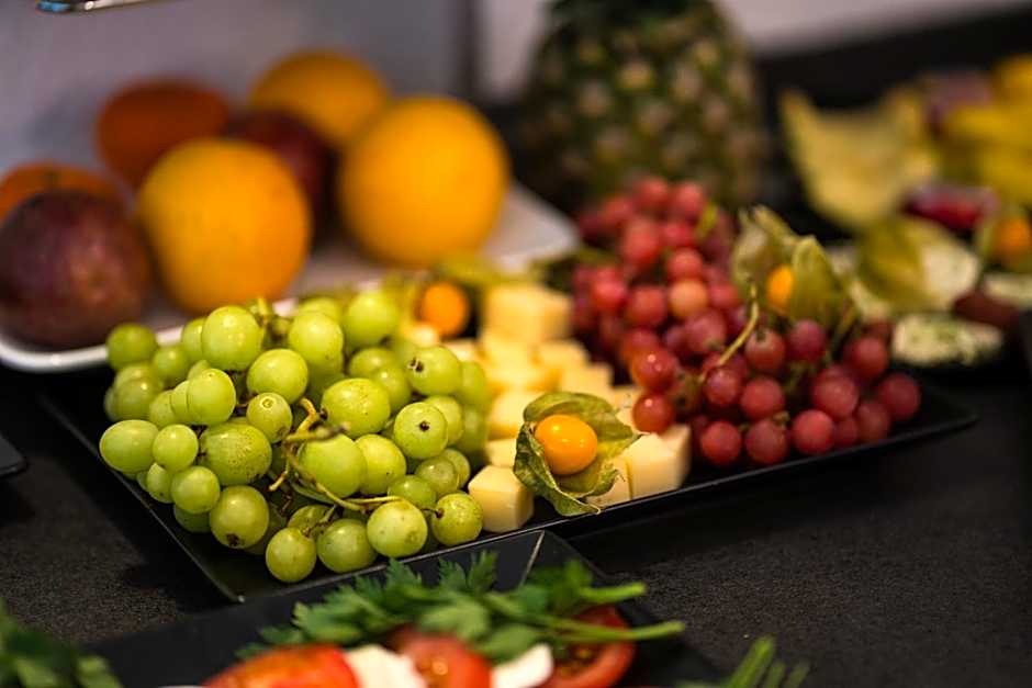 B&B Outlet Hotel - Metzingen - Bad Urach - Free Parking