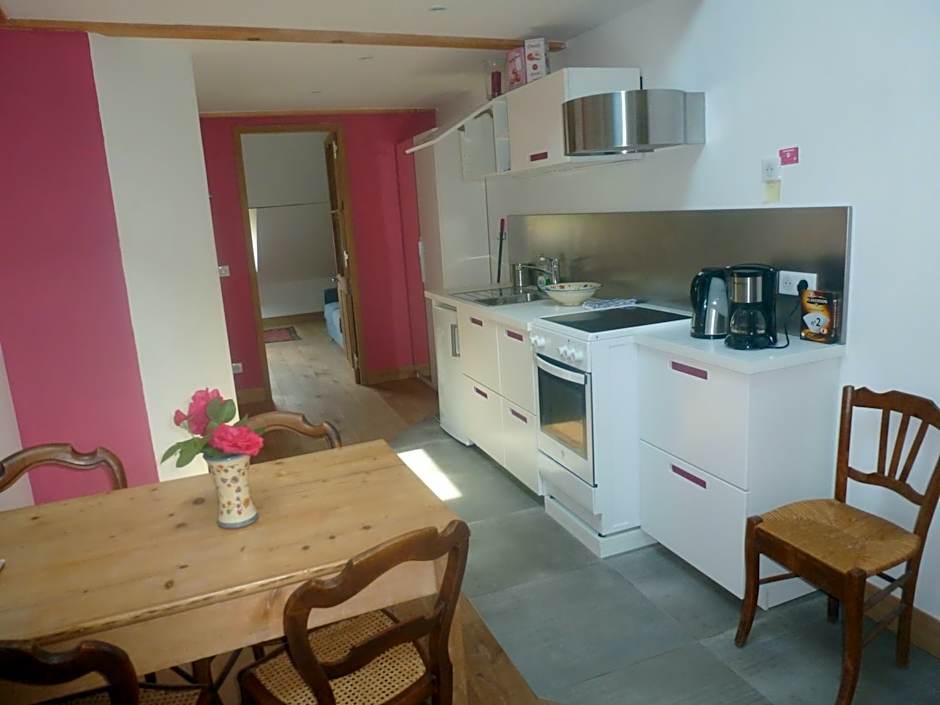 Au Cheval Blanc - appartements et chambres d'hôtes