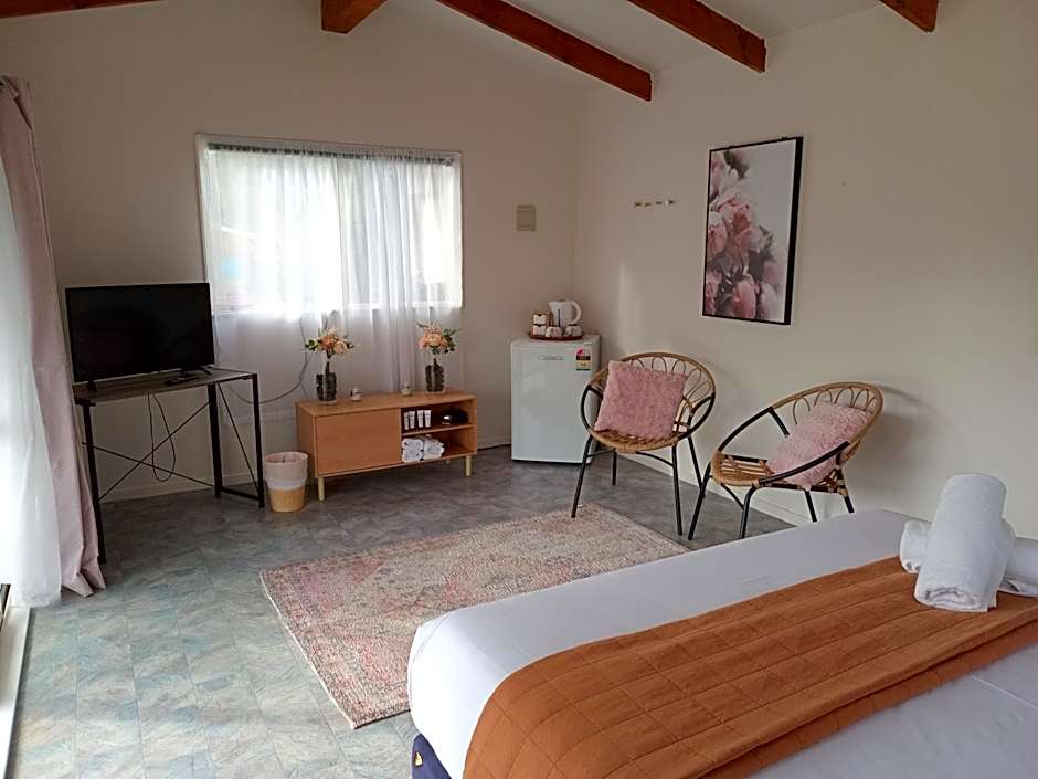 Haruru Falls Motel & Conference Centre