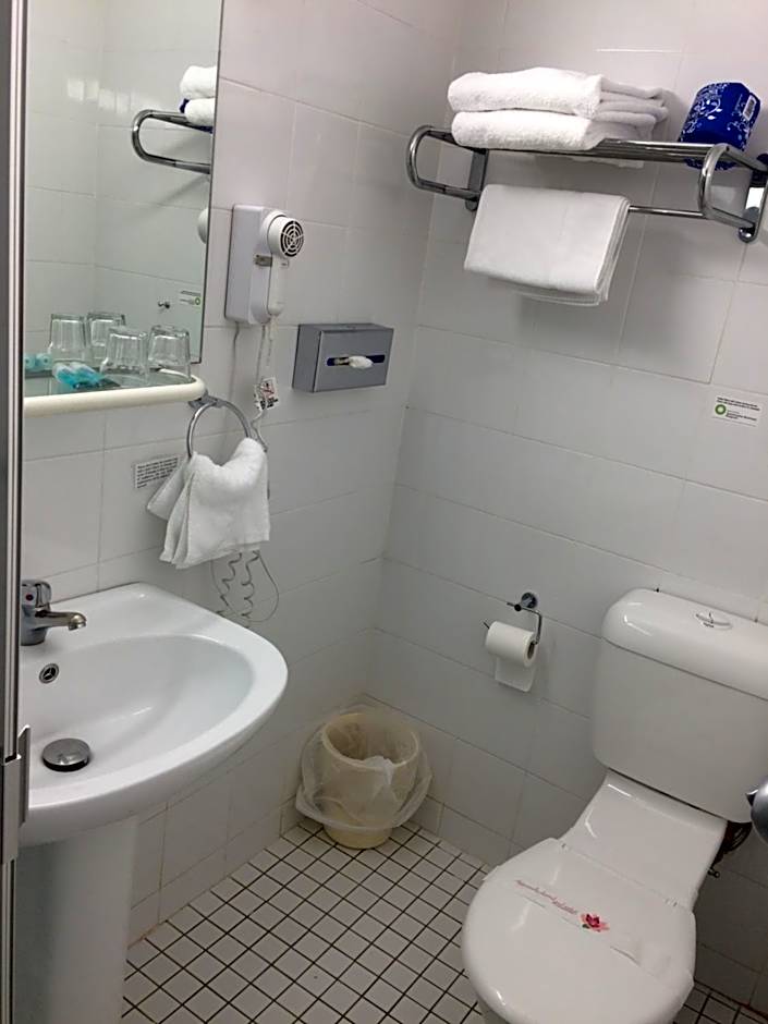 Edgecliff Lodge Motel