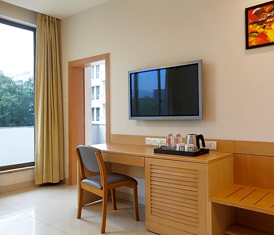 Monday Hotels Mahape