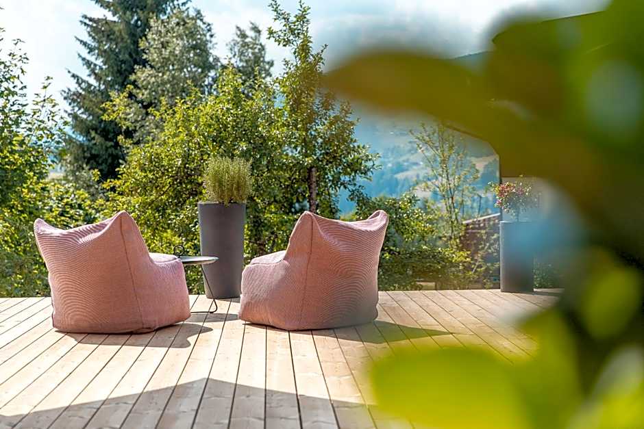 ALMMONTE SENSUM SUITES - Funky Living Hotel