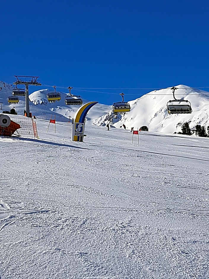 Apart-Garni Motnaida