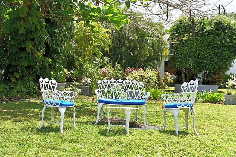 Villablanca Garden Beach Hotel