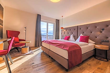 Single Room with Lake View