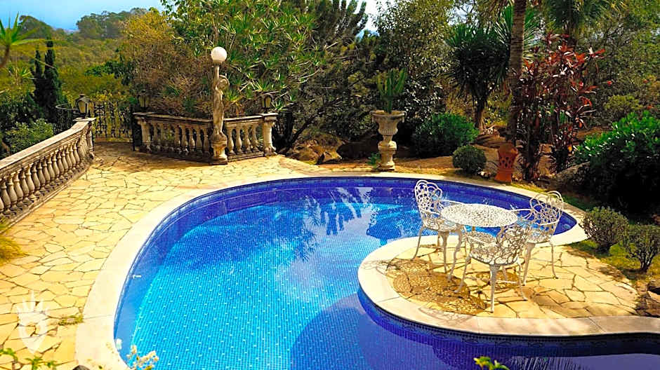 European House with Fireplace & Pool in Indaiatuba