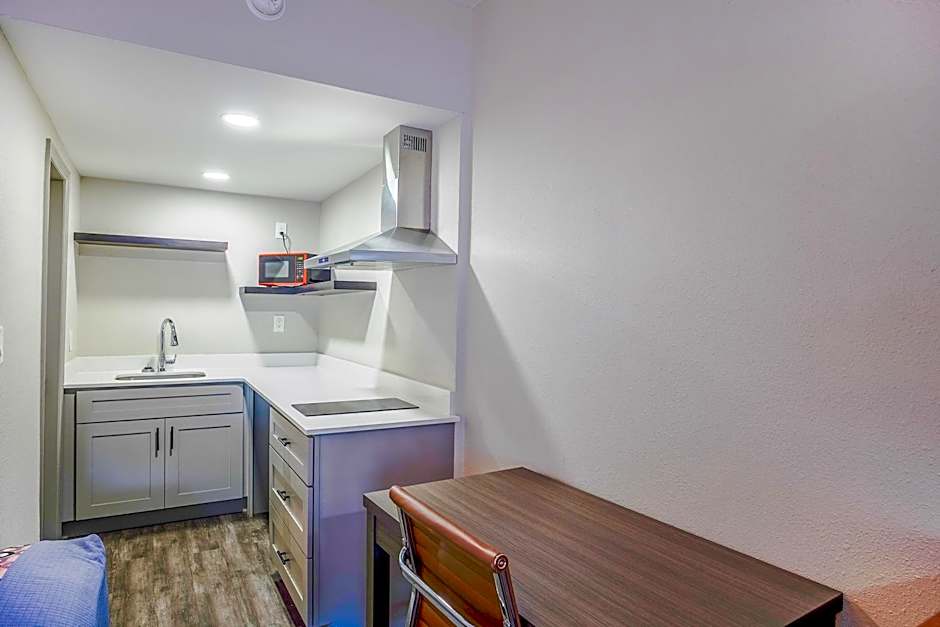 Sunrise Inn by OYO Titusville FL