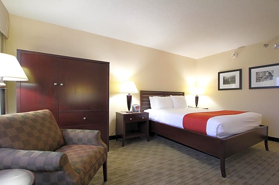 Ramada by Wyndham Minneapolis Airport - Eagan