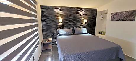Junior Suite with Garden View