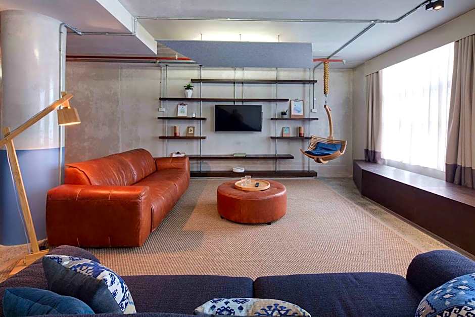 Zara Tower – Luxury Suites and Apartments