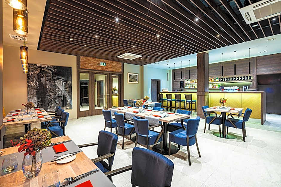 Sezony. Restauracja i Hotel