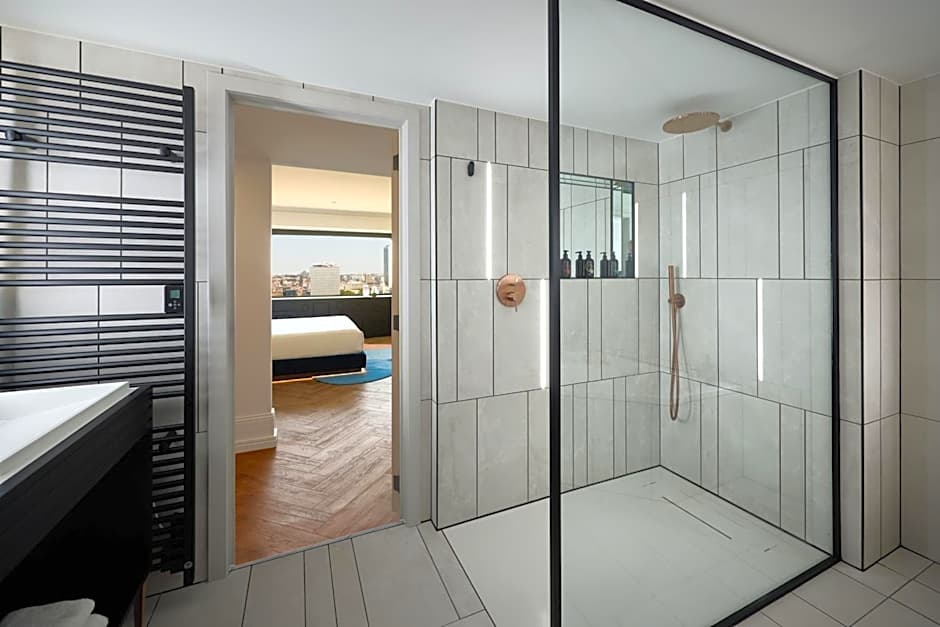 Cardo Brussels, Autograph Collection