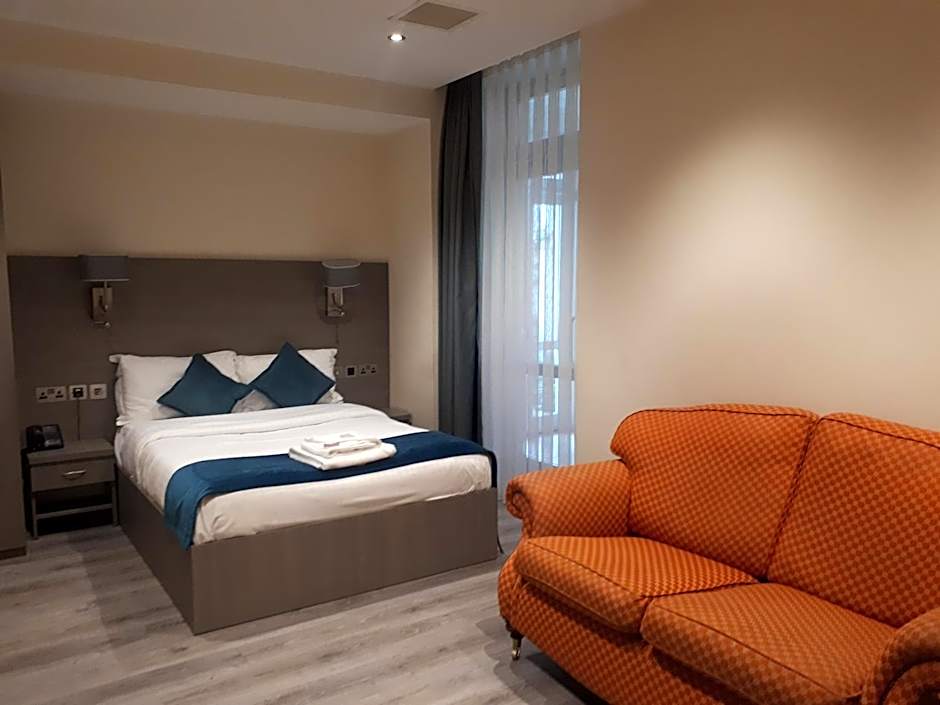 The Lion & Key Hotel