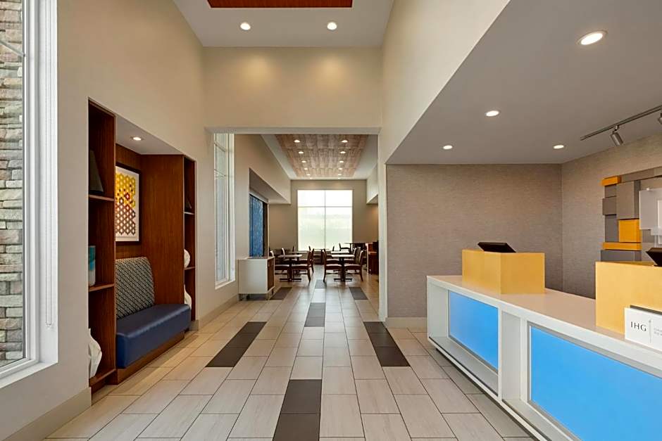 Holiday Inn Express- West Sacramento By IHG