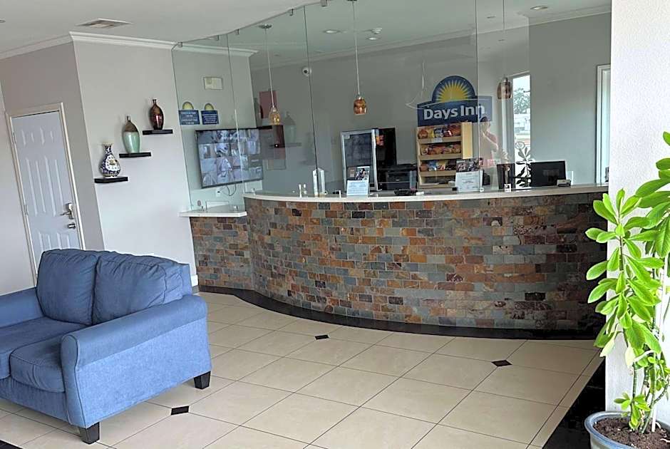 Days Inn by Wyndham Humble/Houston Intercontinental Airport