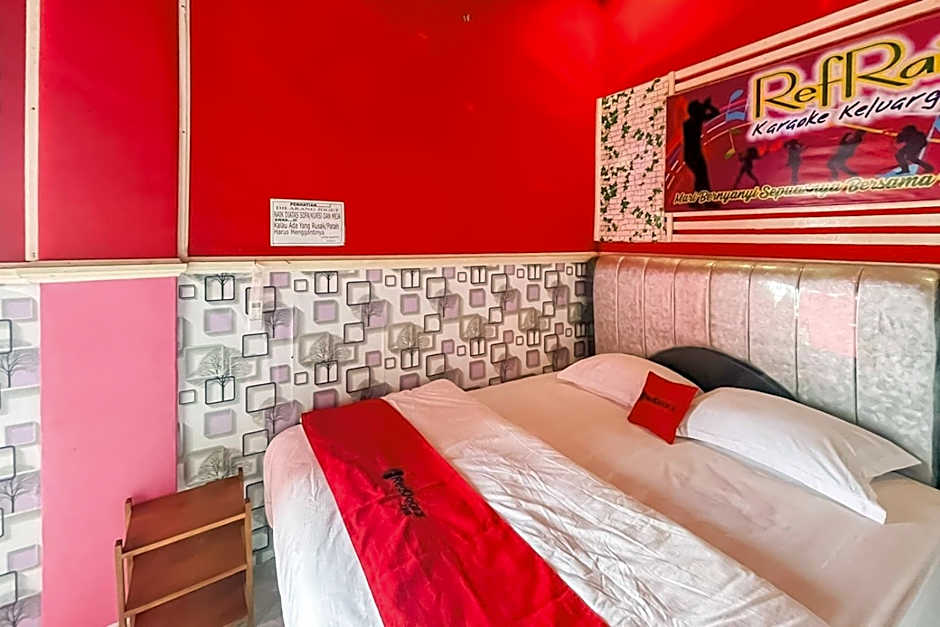 RedDoorz Syariah at Jalan RJ Junjungan Lubis Pandan