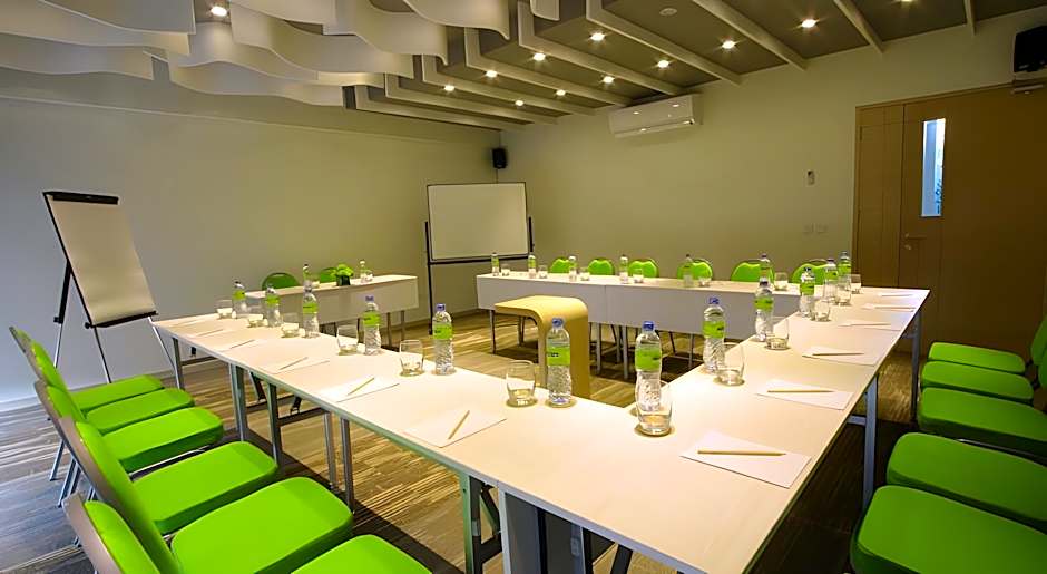 Maxonehotels At Bukit Jimbaran