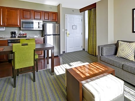 2 Queen Beds 1 Bedroom Suite Nonsmoking