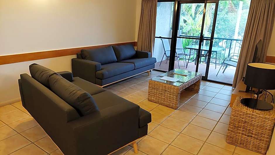 Nautilus Holiday Apartments