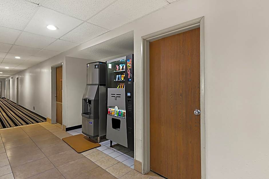 Red Lion Inn & Suites Gretna - Omaha SW