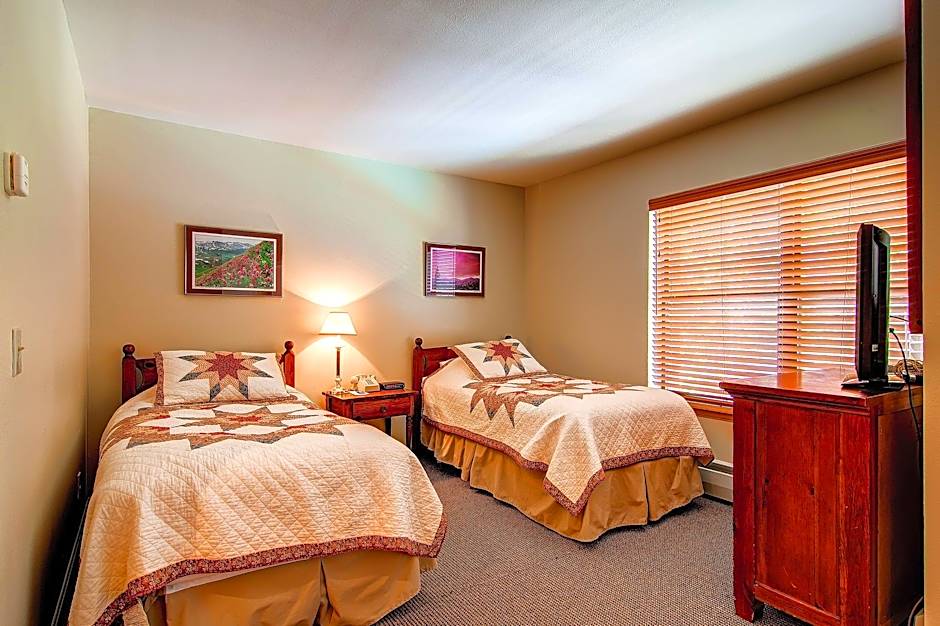 River Mountain Lodge