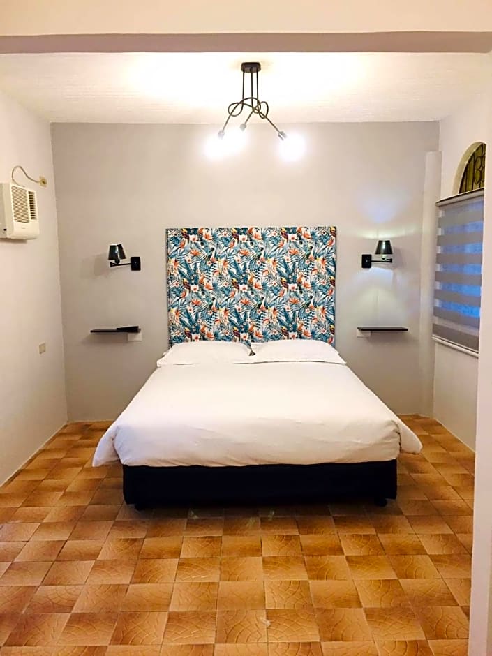 Sunbloom Beachfront Hotel and Restaurant Zambales