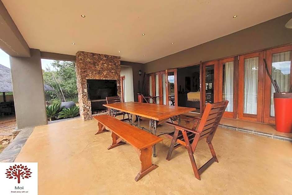 Zebula Golf and Wildlife Estate - Aardwolf Pax 10 - Moi Signature Luxury villa