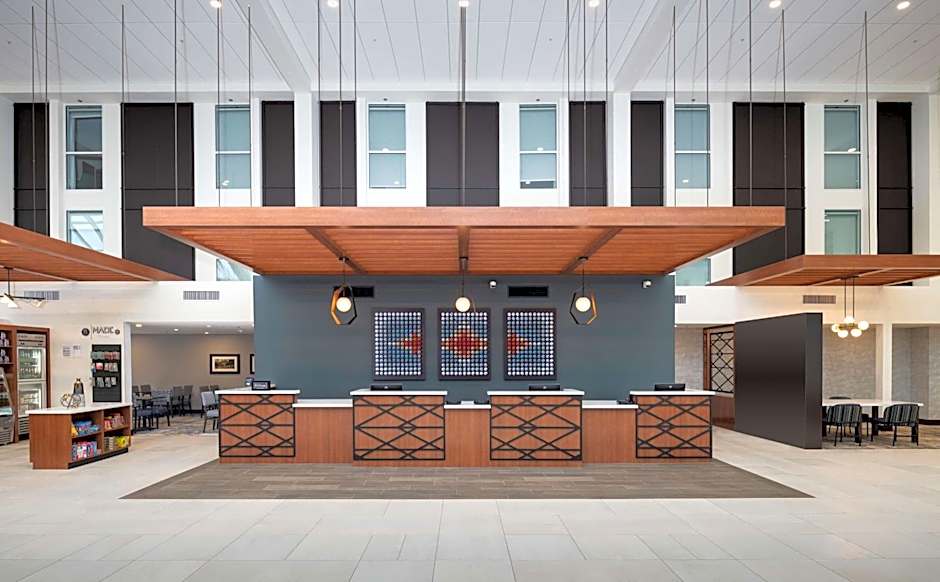 DoubleTree By Hilton Madison East