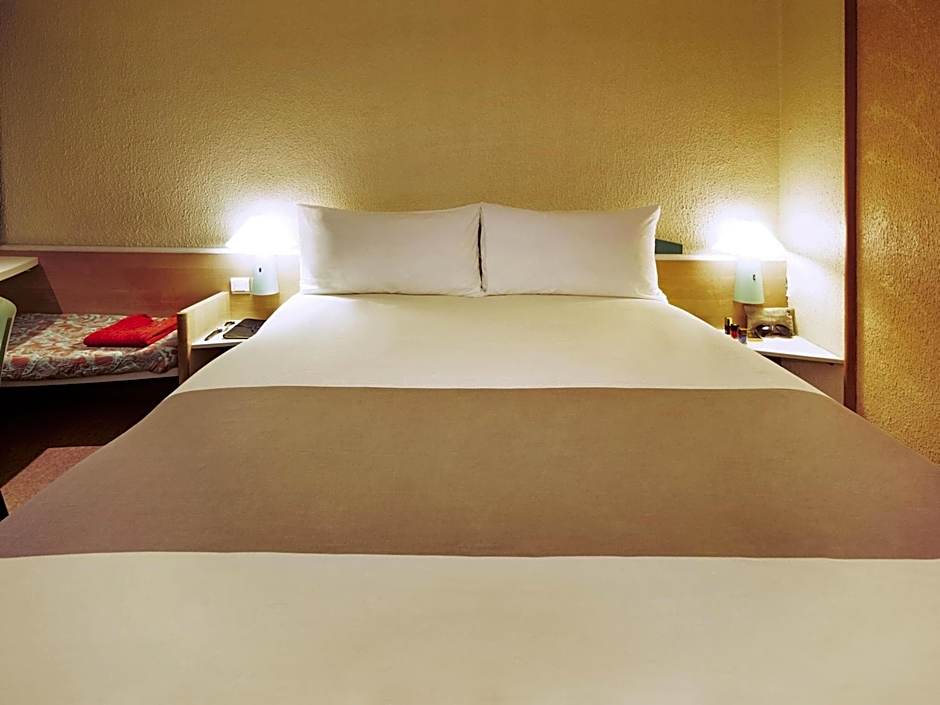 ibis London Luton Airport