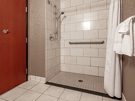 1 King Standard Communications Accessible Roll Shower