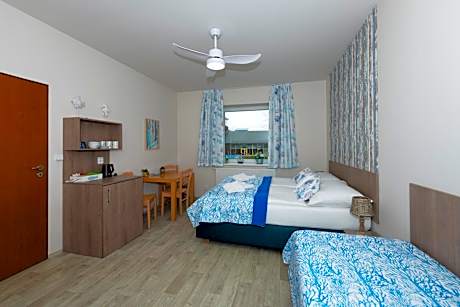 Quadruple Room with Private Bathroom
